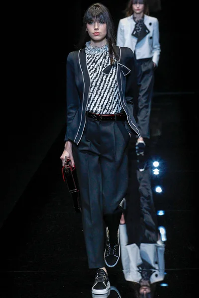 Look 27